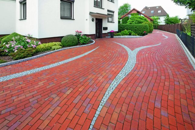 Тротуарная клинкерная брусчатка Vandersanden Zittau красная пестрая, 200*100*45 мм